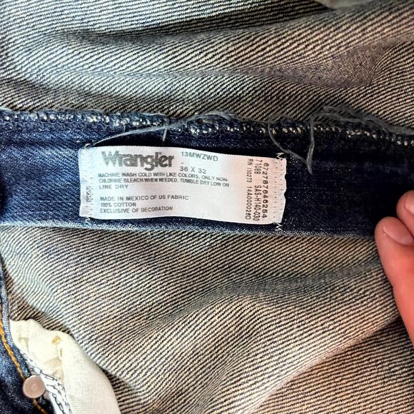 Wrangler Vintage Blue Jeans Mens Size 36 x 32 - Picture 3 of 11